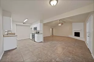 4807 Crestmont Ct, Arlington, TX 76017 - Photo 10