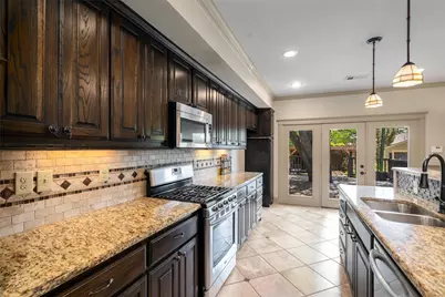 422 S Winnetka Avenue, Dallas, TX 75208 - Photo 18