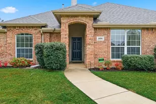 1510 Gunnison Trail, Lewisville, TX 75077 - Photo 2