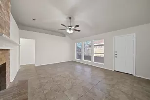 725 Azalea Ln, Cedar Hill, TX 75104 - Photo 6