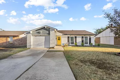 5552 Russell Drive, The Colony, TX 75056 - Photo 2