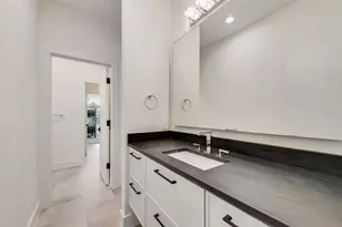 6411 Royal Ln, Dallas, TX 75230 - Photo 26