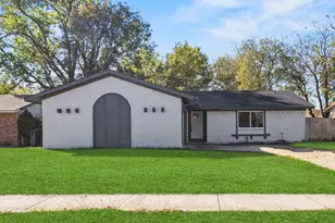 124 Bowling Green Cir, Lewisville, TX 75067 - Photo 1