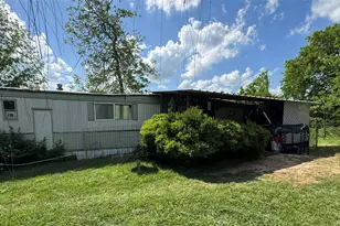 1103 Long St, Gladewater, TX 75647 - Photo 2