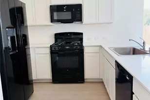 7157 Waterford Crk Ct, Fort Worth, TX 76179 - Photo 4