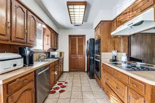 322 Meadowlark Ln, Duncanville, TX 75137 - Photo 6