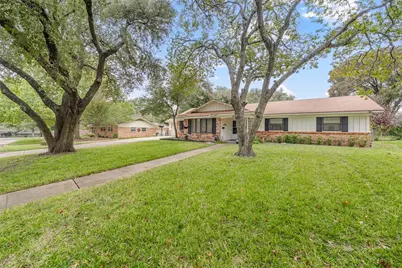 5209 Live Oak Avenue, Waco, TX 76710 - Photo 2