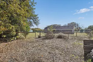 7232 Courtney Dr, Azle, TX 76020 - Photo 38