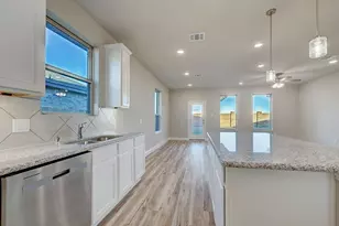 125 Toftrees Dr, Cleburne, TX 76031 - Photo 8