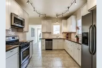 6910 Casa Loma Avenue, Dallas, TX 75214 - Photo 2