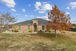109 Hillside Dr, Celina, TX 75009 - Photo 2