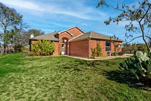 1209 Sherman St, Tioga, TX 76271 - Photo 6