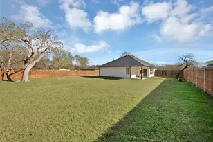 223 Jones St, Sanger, TX 76266 - Photo 16