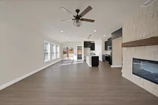 223 Jones St, Sanger, TX 76266 - Photo 2