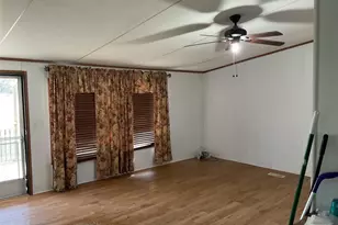 125 Rock Salt Ct, Springtown, TX 76082 - Photo 18