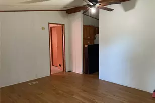 125 Rock Salt Ct, Springtown, TX 76082 - Photo 28