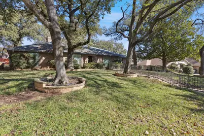 805 Newport Road, Fort Worth, TX 76120 - Photo 2
