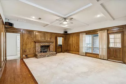 805 Newport Road, Fort Worth, TX 76120 - Photo 8