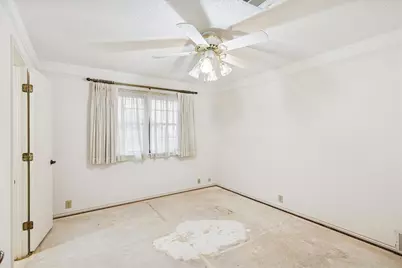 805 Newport Road, Fort Worth, TX 76120 - Photo 16