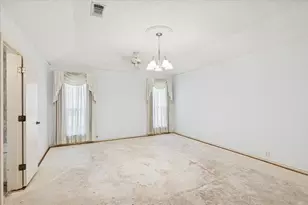 805 Newport Rd, Fort Worth, TX 76120 - Photo 20