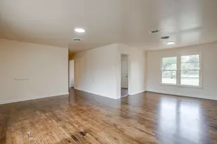 4315 Mackey Dr, North Richland Hills, TX 76180 - Photo 4