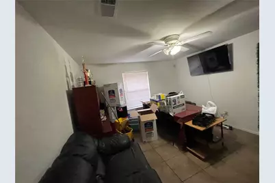 1327 Parkway Court, Arlington, TX 76010 - Photo 12