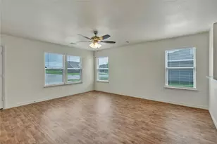 604 Crockett Dr, Cleburne, TX 76033 - Photo 8