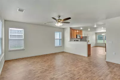 604 Crockett Drive, Cleburne, TX 76033 - Photo 6