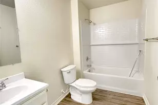 616 Crockett Dr, Cleburne, TX 76033 - Photo 6