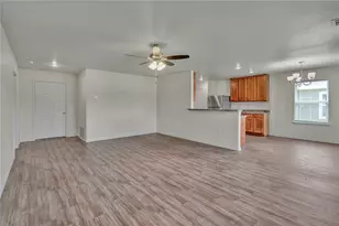 616 Crockett Dr, Cleburne, TX 76033 - Photo 8
