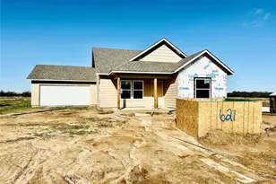 621 Crockett Dr, Cleburne, TX 76033 - Photo 1