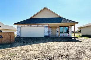 612 Crockett Dr, Cleburne, TX 76033 - Photo 1