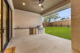 9917 Parkford Dr, Dallas, TX 75238 - Photo 38
