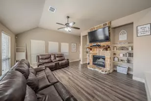 1425 Steve Dr, Crowley, TX 76036 - Photo 16