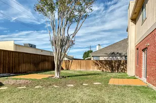 3225 Cornflower Dr, Plano, TX 75075 - Photo 12