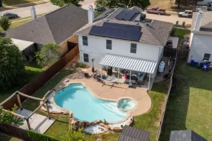 2304 Red Oak Dr, Little Elm, TX 75068 - Photo 2