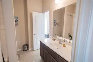 2711 Fleur De Lis Ln, Grand Prairie, TX 75054 - Photo 8