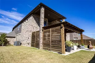 2711 Fleur De Lis Ln, Grand Prairie, TX 75054 - Photo 6