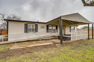 1328 Pete Dr, Willow Park, TX 76008 - Photo 4