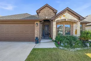 725 Sandy Chip Trail, Fort Worth, TX 76108 - Photo 2