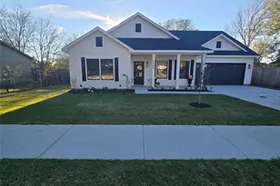 1500 Brackens St, Waxahachie, TX 75165 - Photo 2