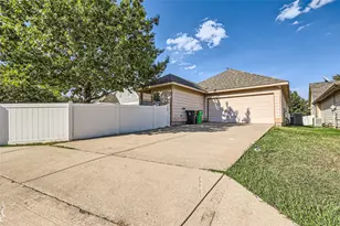 1421 Cherokee Rose Trail, Savannah, TX 76227 - Photo 38