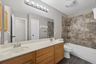 3921 Larkspur Dr, Haltom City, TX 76137 - Photo 28