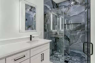 2827 Fernwood Ave, Dallas, TX 75216 - Photo 16