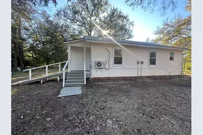 2413 Fm 2574, Palestine, TX 75803 - Photo 4