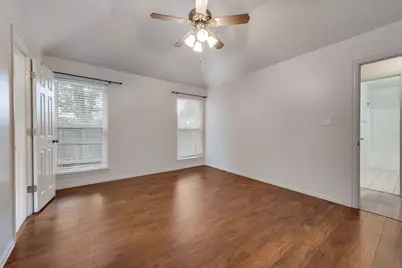 106 S 3rd Avenue, Mansfield, TX 76063 - Photo 14