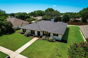 1514 Northland St, Carrollton, TX 75006 - Photo 2