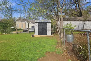 401 Throckmorton St, Weatherford, TX 76086 - Photo 24