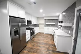 1011 Sam Hill St, Irving, TX 75062 - Photo 2