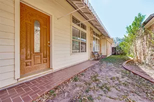 908 McCoy Dr, Irving, TX 75062 - Photo 32